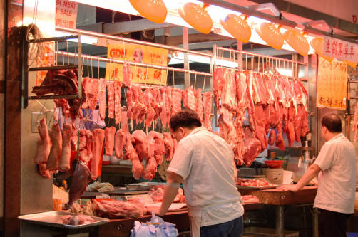 Fresh seafood and produce at Causeway Bay wet market